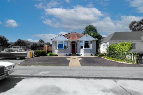 3 bedroom detached bungalow for sale