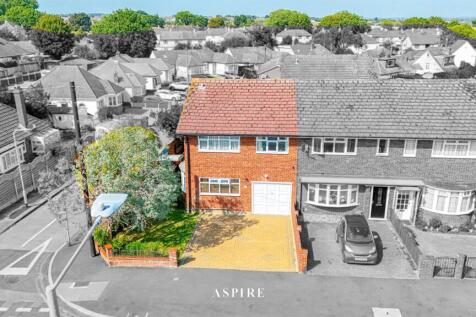 4 bedroom semi-detached house for sale