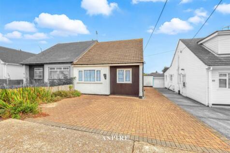 4 bedroom semi-detached bungalow for sale