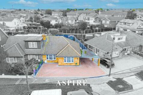 2 bedroom semi-detached bungalow for sale