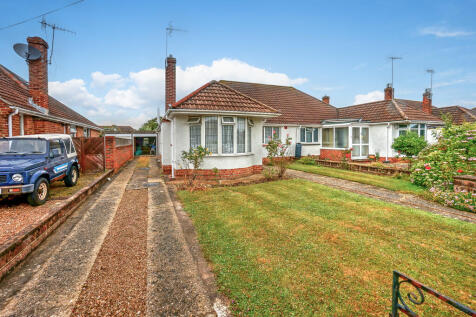 3 bedroom semi-detached bungalow for sale