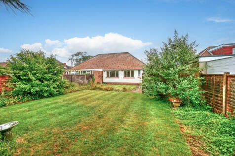 3 bedroom semi-detached bungalow for sale