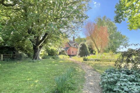 St. Margarets Road, Bungay 3 bed cottage for sale