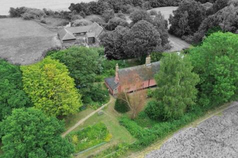 St. Margarets Road, Bungay 3 bed cottage for sale