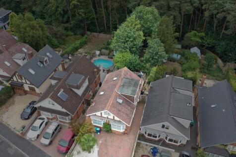 3 bedroom chalet for sale