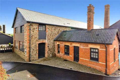 Old Tannery Drive, East Street, South... 3 bed barn conversion for sale