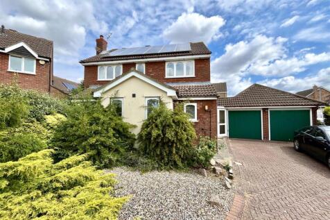 Barnham Broom Road 4 bed detached house for sale