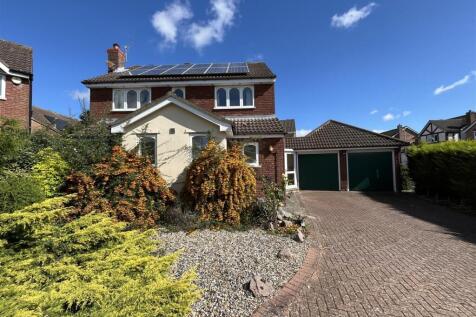Barnham Broom Road 4 bed detached house for sale