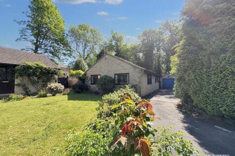 Longlands Road, Off Halifax... 3 bed detached bungalow for sale