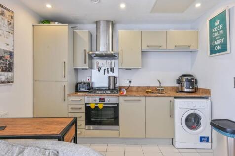 Lime View Apartments, Limehouse... 2 bed flat for sale