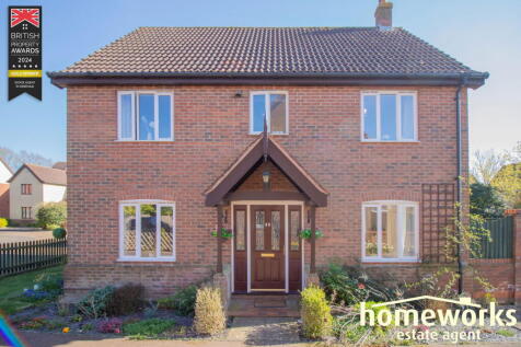 4 bedroom detached house for sale