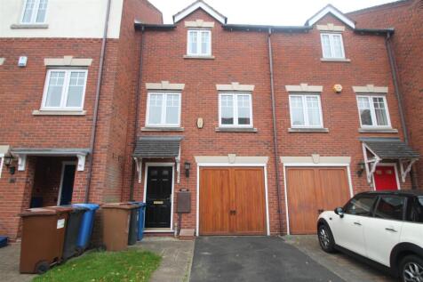 4 bedroom town house for sale