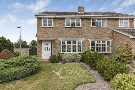Cresswell Drive, Oakham LE15 3 bed semi