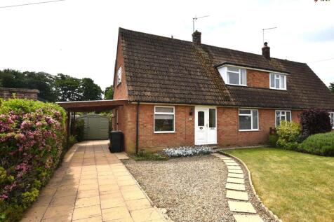 2 bedroom semi-detached house for sale