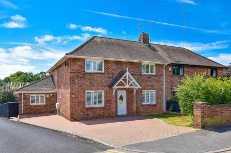 4 bedroom semi-detached house for sale