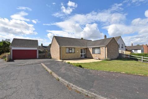 Vence Close, Stamford 3 bed detached bungalow for sale