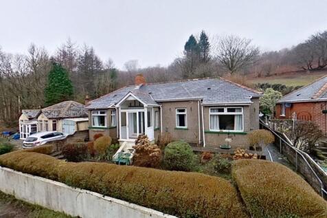 Glyn Ebbw, Pantddu Field, Aberbeeg... 2 bed bungalow for sale