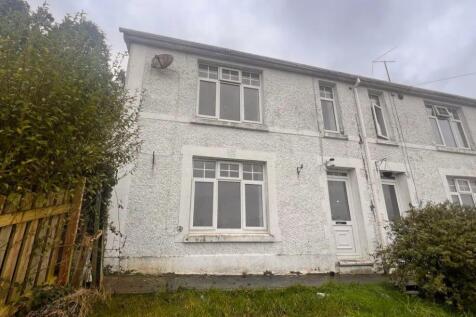 Llwynyreos, Cwmins, St. Dogmaels... 3 bed semi