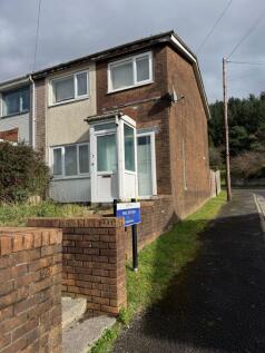 7 Parc Bychan, Newtown, Ebbw Vale... 2 bed end of terrace house for sale