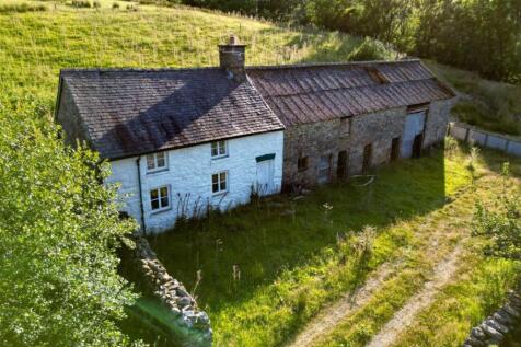 Ty Coch, Llanwrthwl, Llandrindod... 3 bed farm house for sale