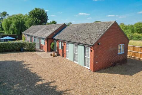 Great North Road, Huntingdon PE28 5 bed bungalow for sale