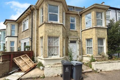 Apsley Road, Great Yarmouth, Norfolk 5 bed terraced house for sale