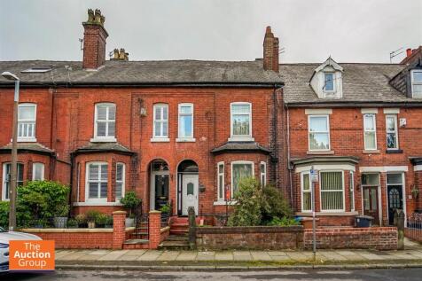 4 bedroom terraced house for sale