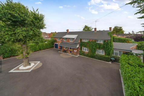Ashchurch Road, Tewkesbury... 5 bed detached house for sale