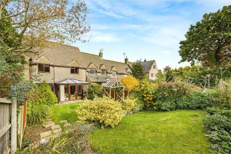 Manor Close, Teddington, Tewkesbury 3 bed terraced house for sale