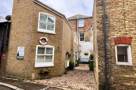 2 bedroom end of terrace house for sale