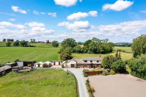 The Paddocks, Sarnau SY22 6QL 3 bed detached house for sale