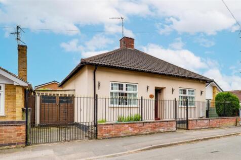 Acton Road, Arnold NG5 2 bed detached bungalow for sale
