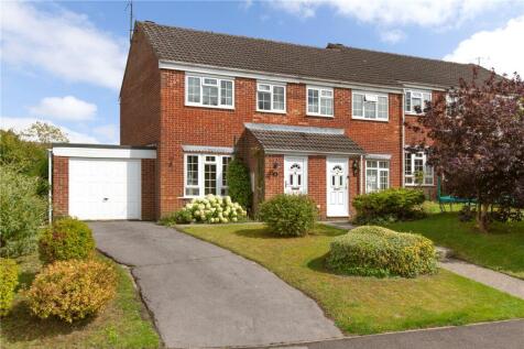 Priorsfield, Marlborough, Wiltshire, SN8 3 bed semi