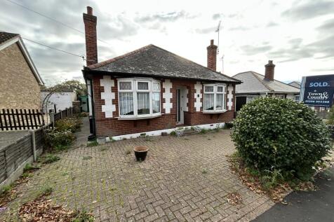 3 bedroom detached bungalow for sale