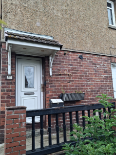 Ramsay Crescent, Bathgate EH48 2 bed flat for sale