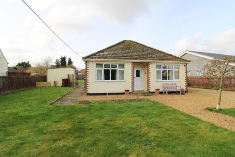 2 bedroom detached bungalow for sale