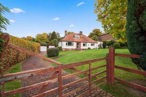 Beech Hill, Canterbury CT4 4 bed detached bungalow for sale