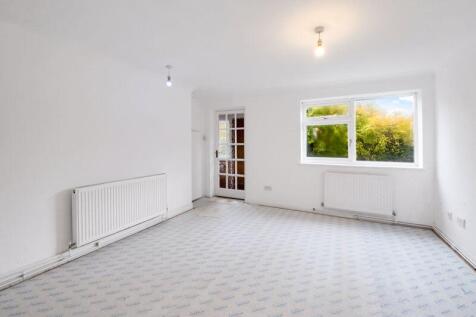 Riverside Close, Canterbury CT4 2 bed apartment for sale