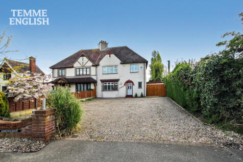 3 bedroom semi-detached house for sale