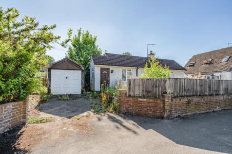 Main Street, Grove, Wantage 2 bed bungalow for sale