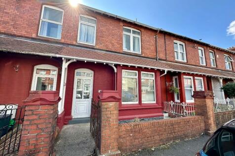 4 bedroom terraced house for sale