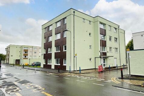 2 bedroom ground floor maisonette for sale