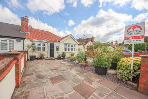 2 bedroom semi-detached bungalow for sale