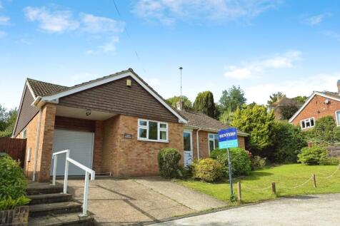 HYTHE 2 bed detached bungalow for sale