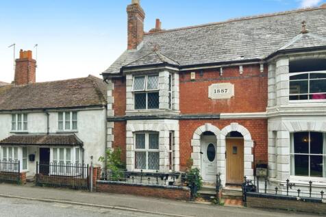 Station Road, Lydd 3 bed terraced house for sale