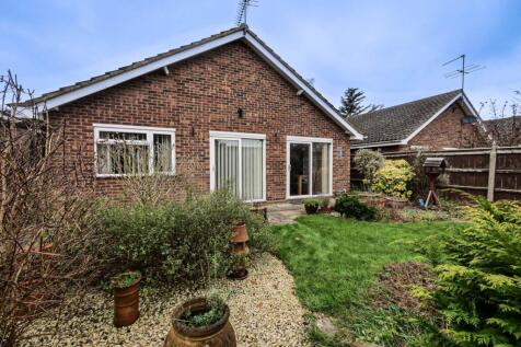 Silver Leys. Bentley. Suffolk IP9 2BS 3 bed detached bungalow for sale