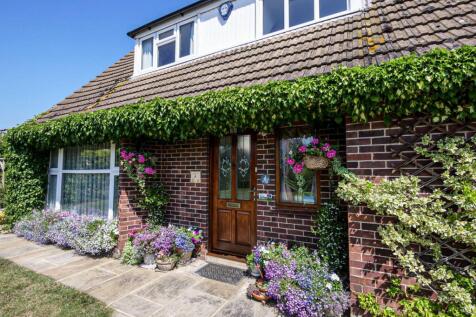 The Street, Capel St. Mary. IP9 2EE 5 bed detached house for sale