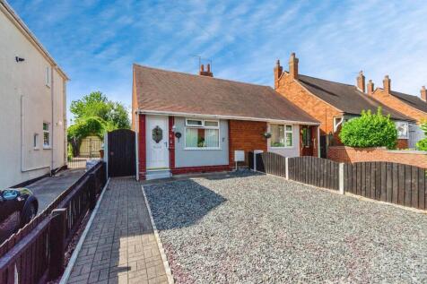 1 bedroom semi-detached bungalow for sale