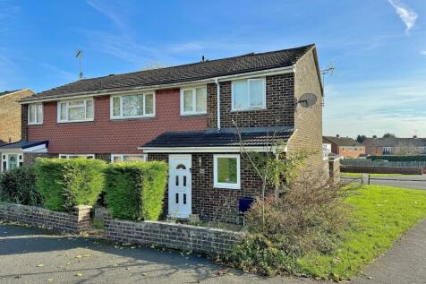 4 bedroom semi-detached house for sale