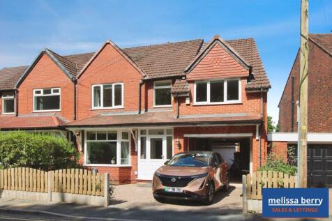 St. Margarets Road, Manchester M25 4 bed semi